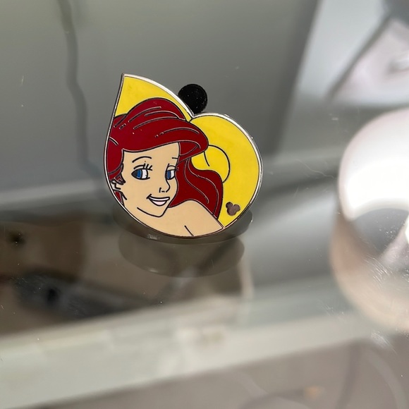 Ariel seashell pin